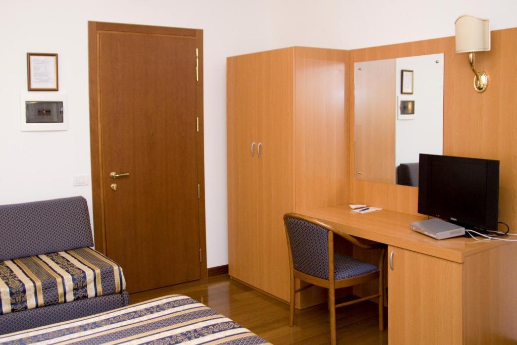 Varago Hotel Ristorante Dotto חדר תמונה