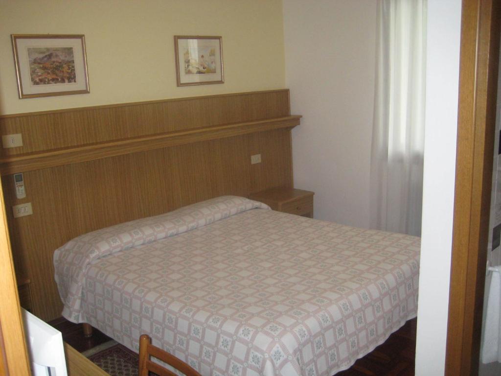 Varago Hotel Ristorante Dotto חדר תמונה