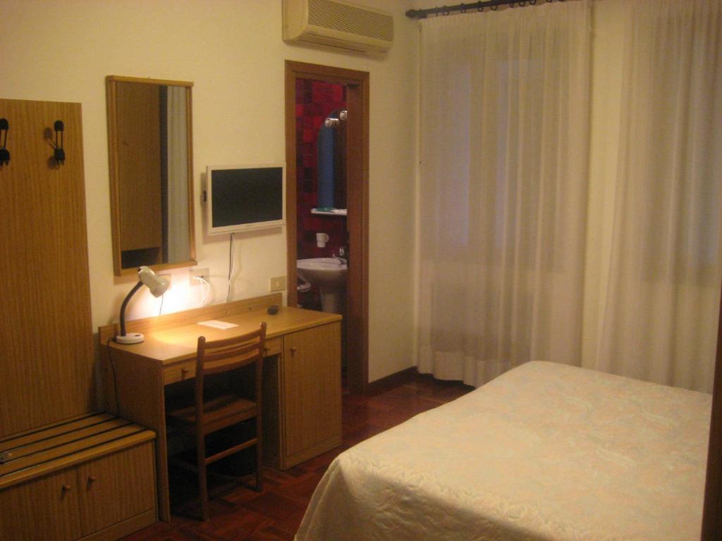 Varago Hotel Ristorante Dotto חדר תמונה